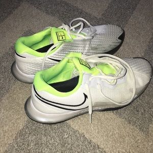 Nike Tennis Shoes